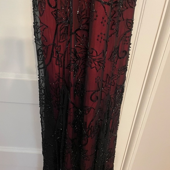 Luxury FLEUR de LEI RED SILK WITH BLACK BEADING BACK CUTOUT SLIT IN BACK - Picture 14 of 14